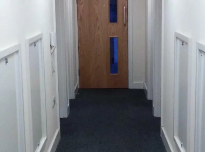 Trigg Hall Holiday park 2*